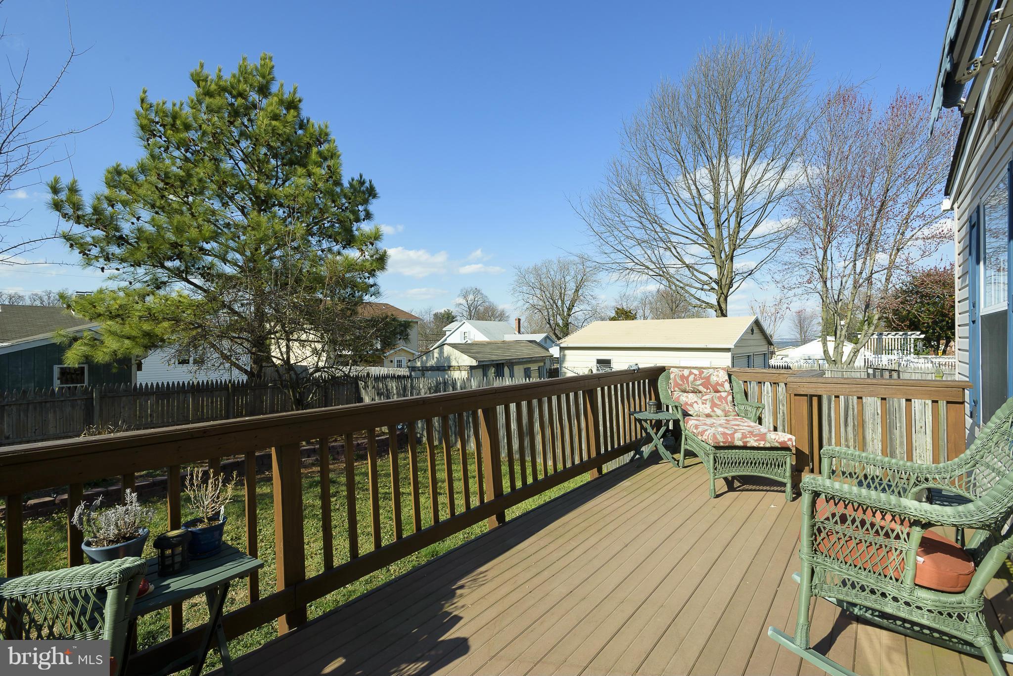 248 Wanda Road Pasadena, MD 21122 - Photo 20 of 25 DECK