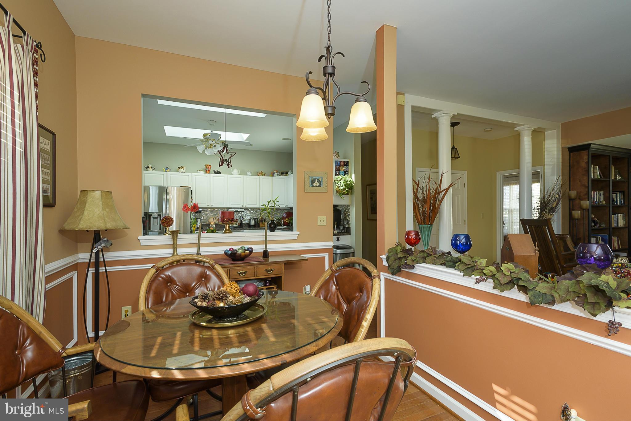 248 Wanda Road Pasadena, MD 21122 - Photo 8 of 25 DINING AREA