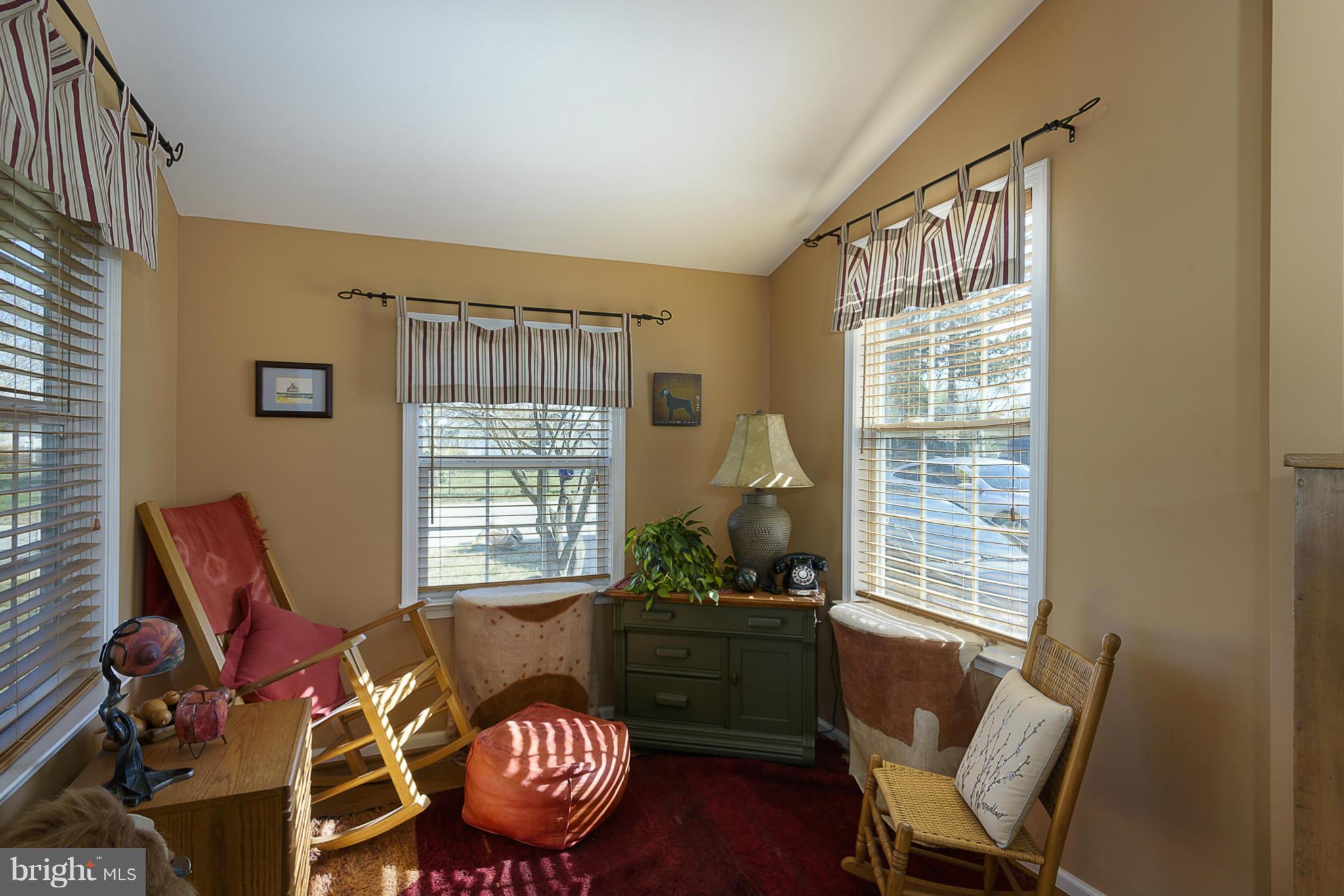 248 Wanda Road Pasadena, MD 21122 - Photo 9 of 25 OFFICE AREA