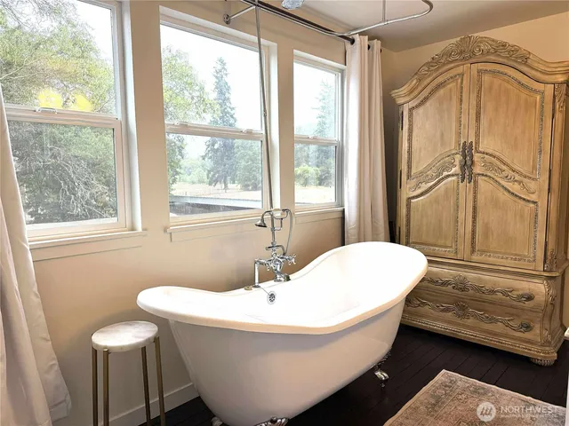 $1,075,000 | 28312 86th Avenue South, Roy, WA 98580