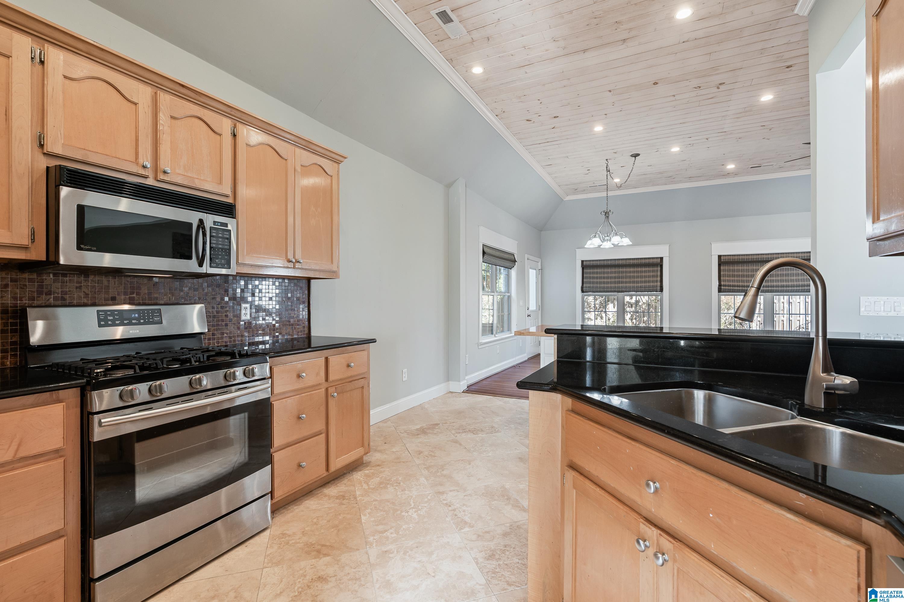 233 Queens Gate Alabaster, AL 35114 - Photo 15 of 49