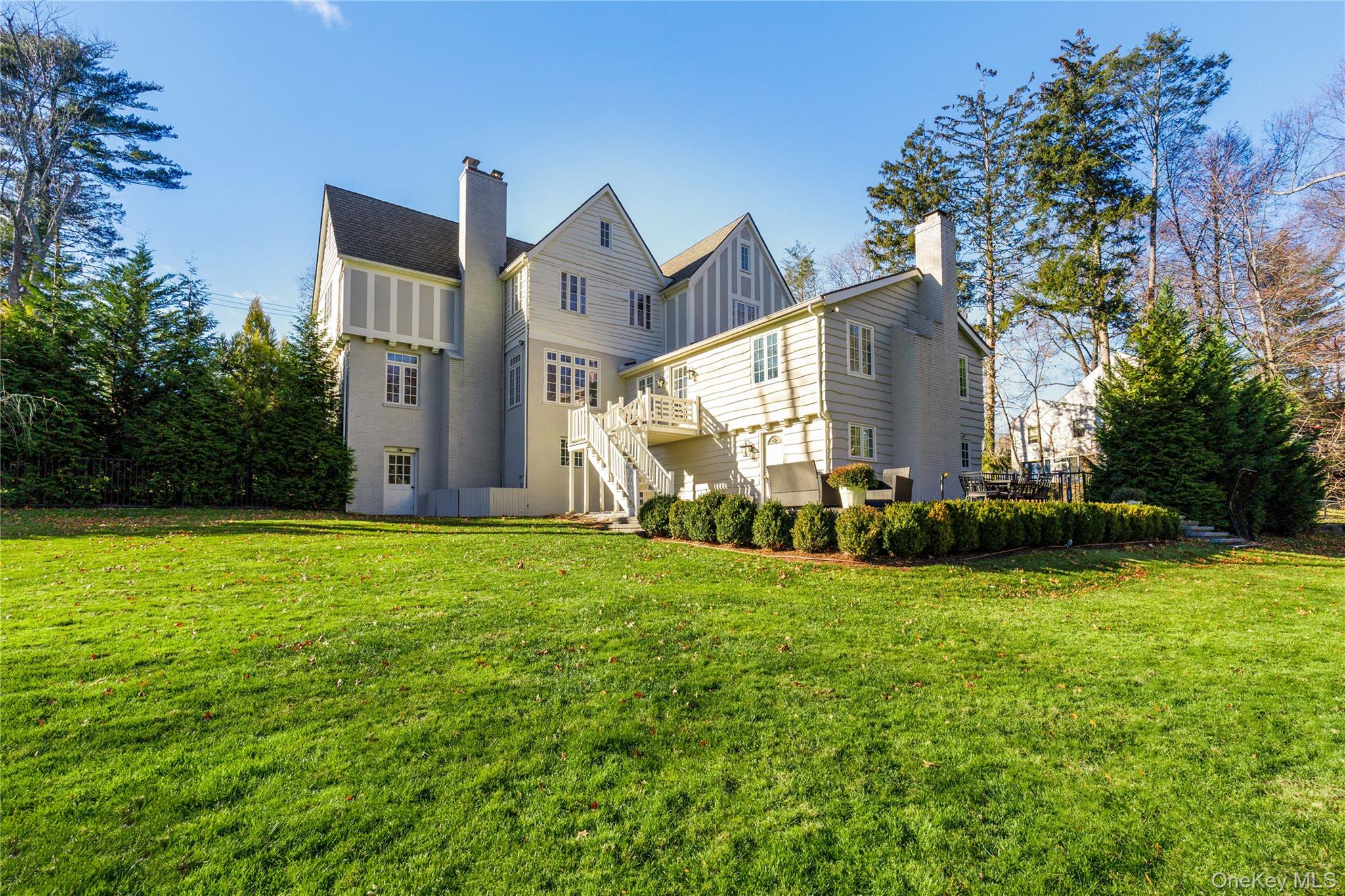 37 Bates Road Harrison, NY 10528 - Photo 2 of 13