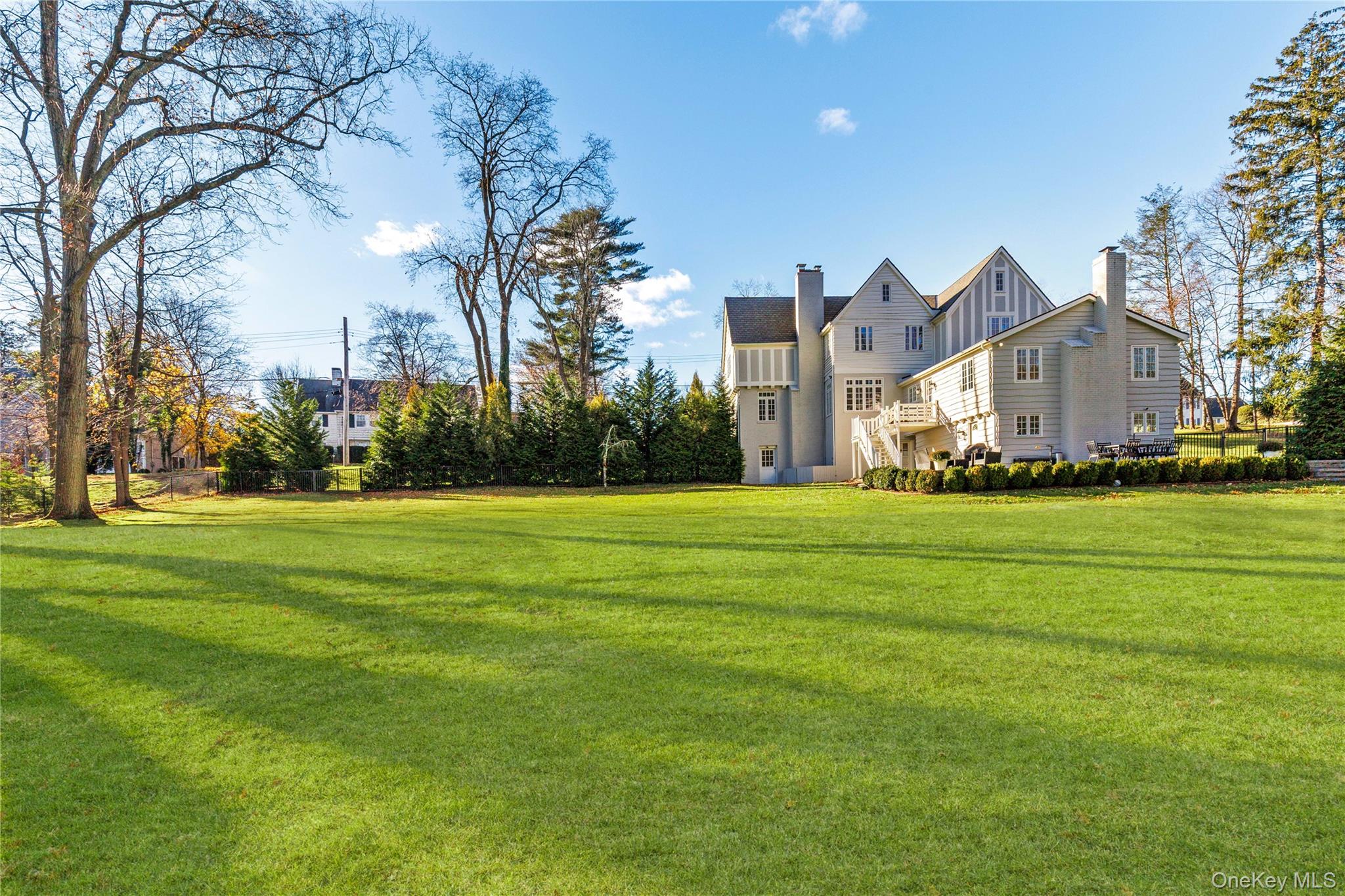 37 Bates Road Harrison, NY 10528 - Photo 4 of 13