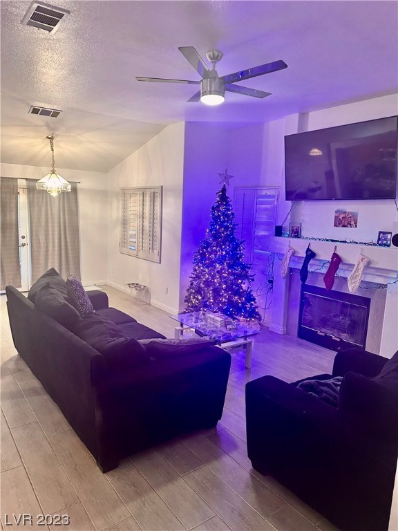 8628 Magnolia Ridge Avenue Las Vegas, NV 89134 - Photo 5 of 27 Gallery Image 5