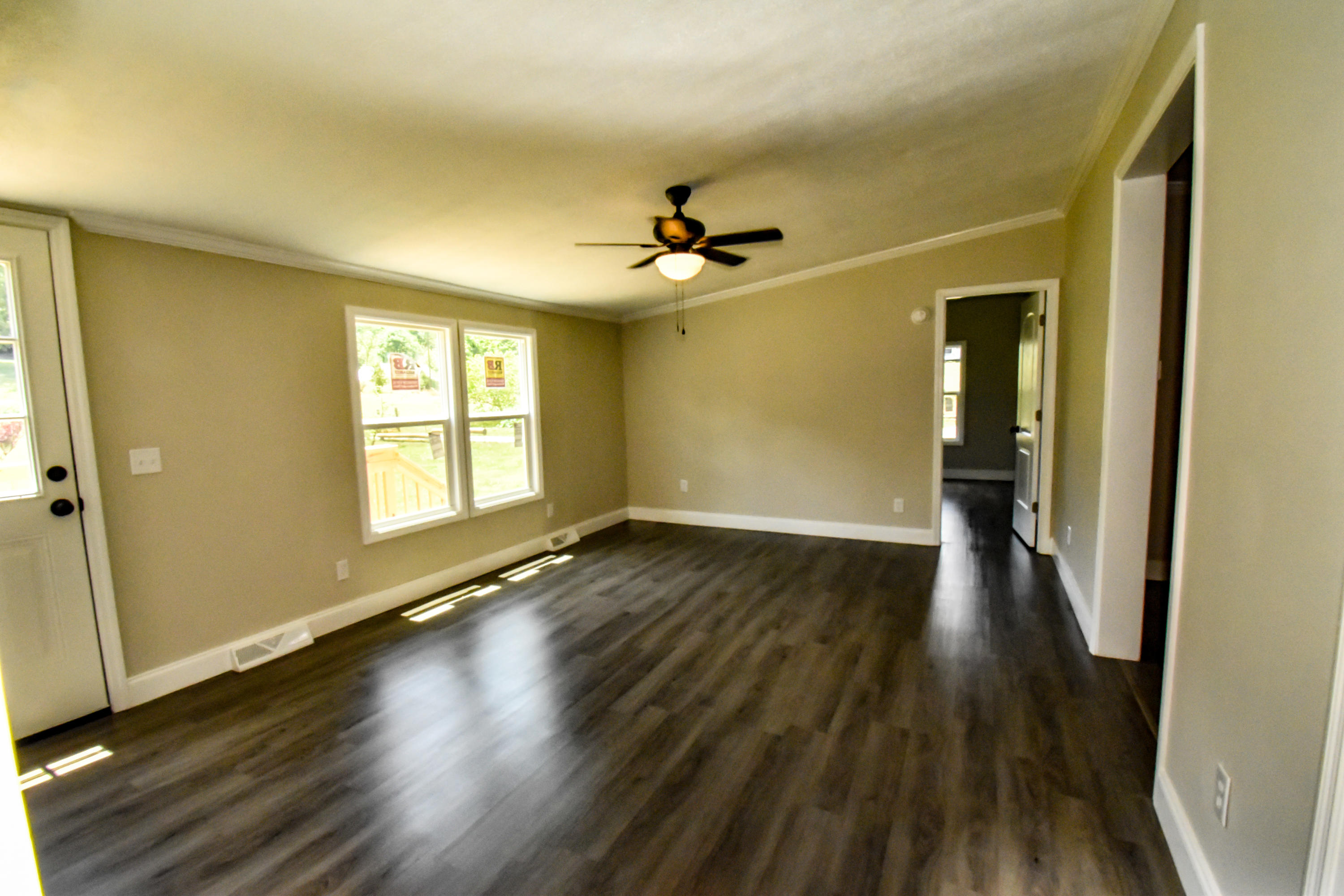 265 Archer Road Luttrell, TN 37779 - Photo 11 of 27 Living Room