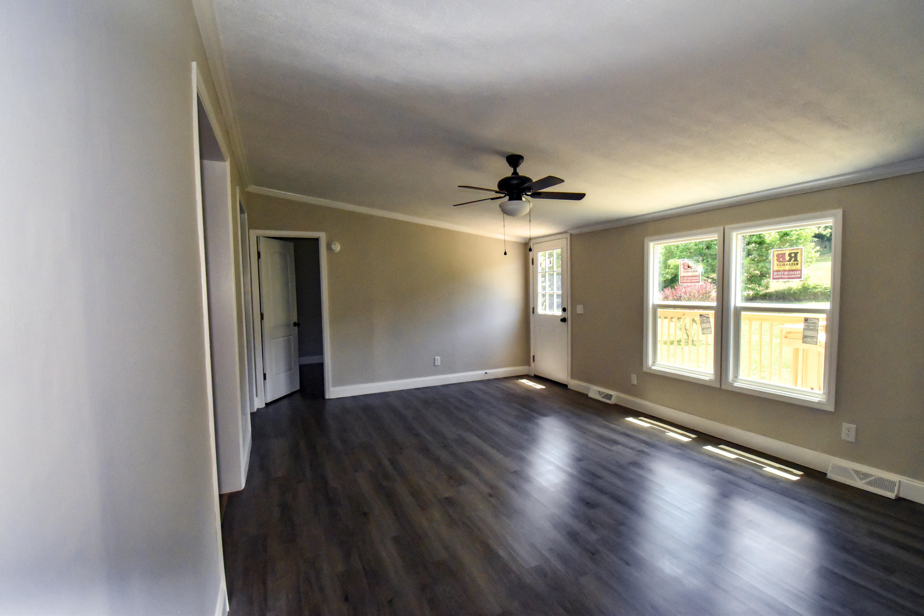 265 Archer Road Luttrell, TN 37779 - Photo 13 of 27 Living Room