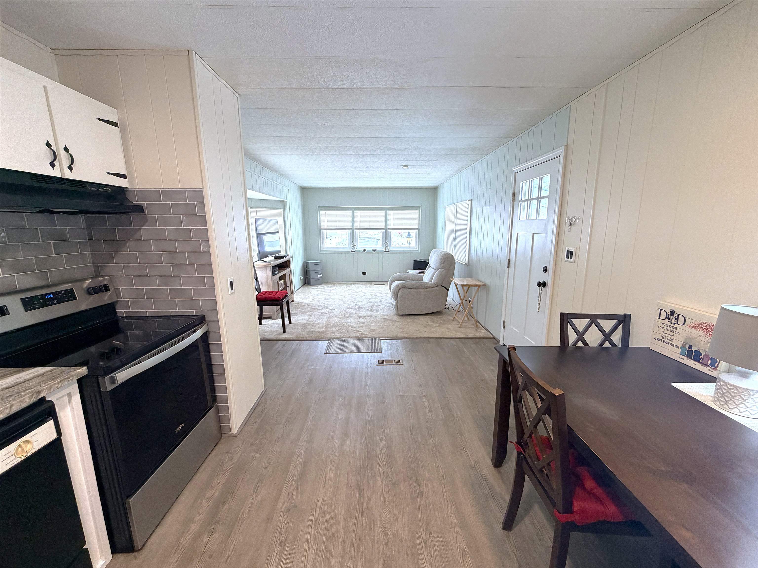 614 Canterbury Drive Exeter, NH 03833 - Photo 15 of 35