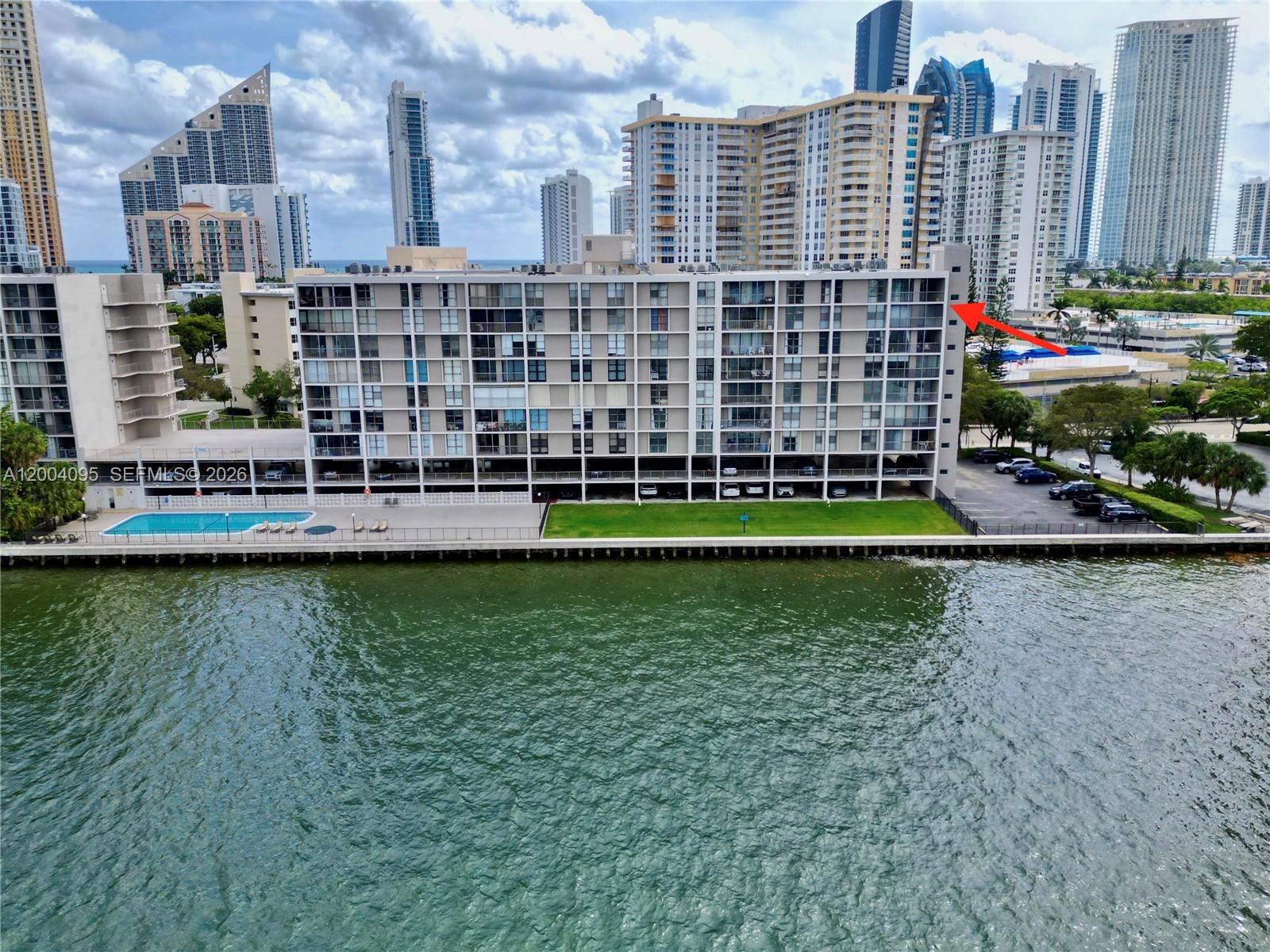 17500 North Bay Road, Unit S907 Sunny Isles Beach, FL 33160 - Photo 2 of 24 a view of a large building