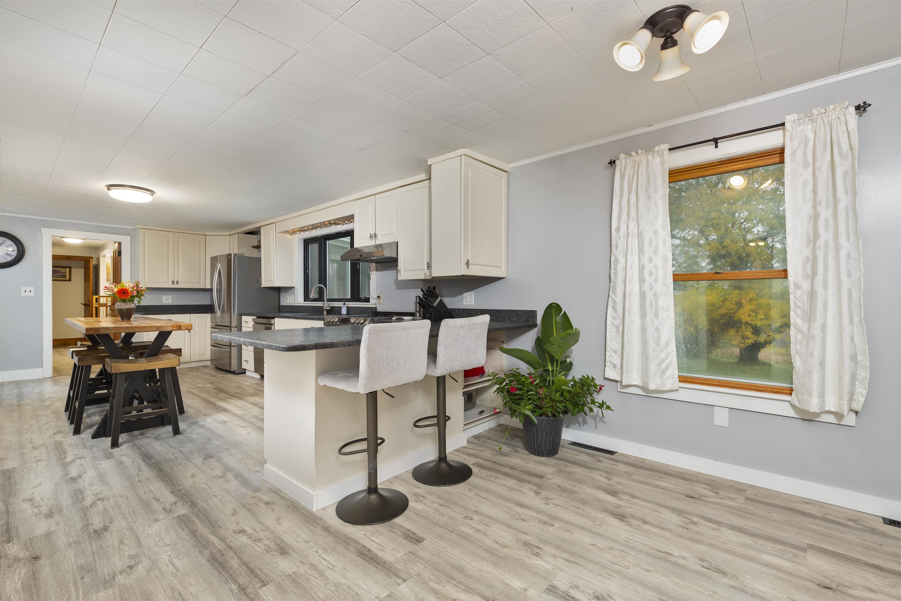 52 Farr Road Lebanon, NH 03766 - Photo 18 of 48