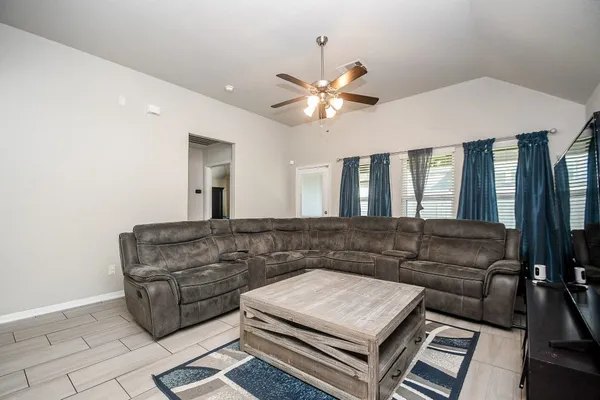 $2,250 | 12234 Chestnut Clearing Trail, Humble, TX 77346