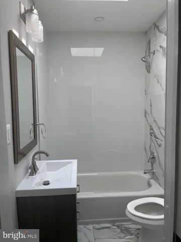 $2,450 | 823 Pontiac Avenue, Baltimore, MD 21225