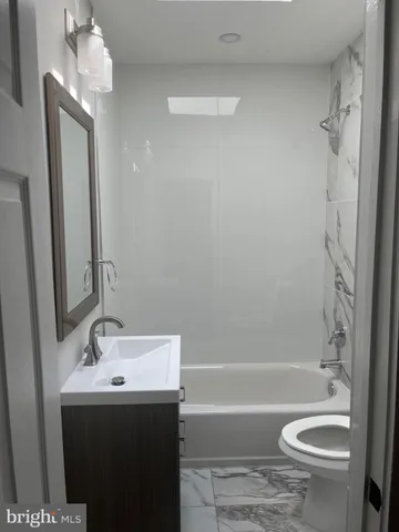 $2,450 | 823 Pontiac Avenue, Baltimore, MD 21225