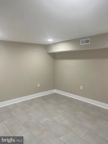 $2,450 | 823 Pontiac Avenue, Baltimore, MD 21225