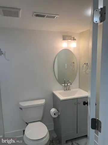 $2,450 | 823 Pontiac Avenue, Baltimore, MD 21225