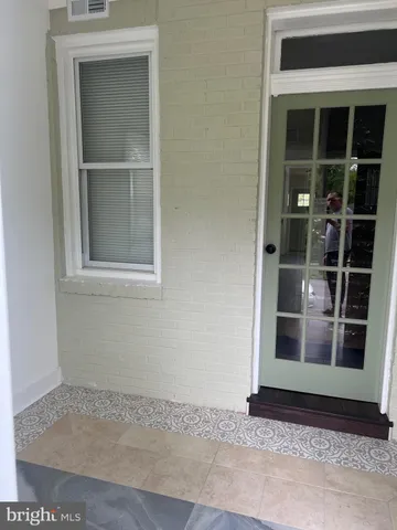 $2,450 | 823 Pontiac Avenue, Baltimore, MD 21225