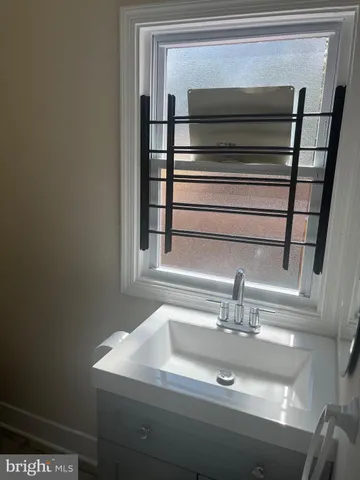 $2,450 | 823 Pontiac Avenue, Baltimore, MD 21225