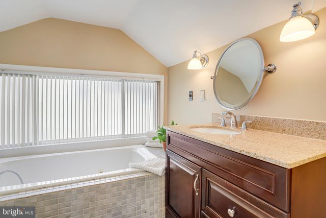 $1,180,000 | 900 Junior Street, Alexandria, VA 22301