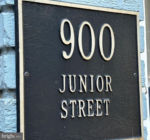 $1,180,000 | 900 Junior Street, Alexandria, VA 22301