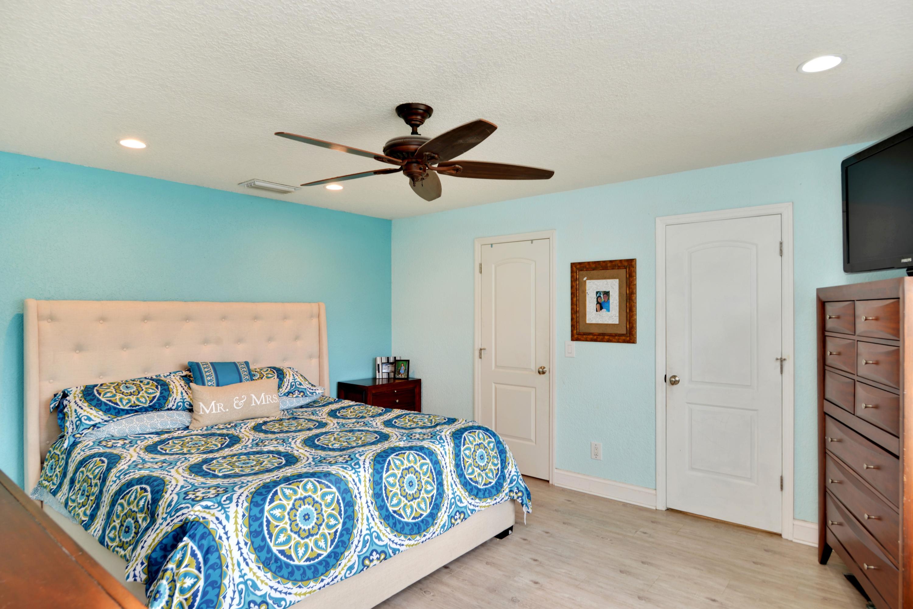 130 Raintree Trail Jupiter, FL 33458 - Photo 9 of 15 Master Bedroom