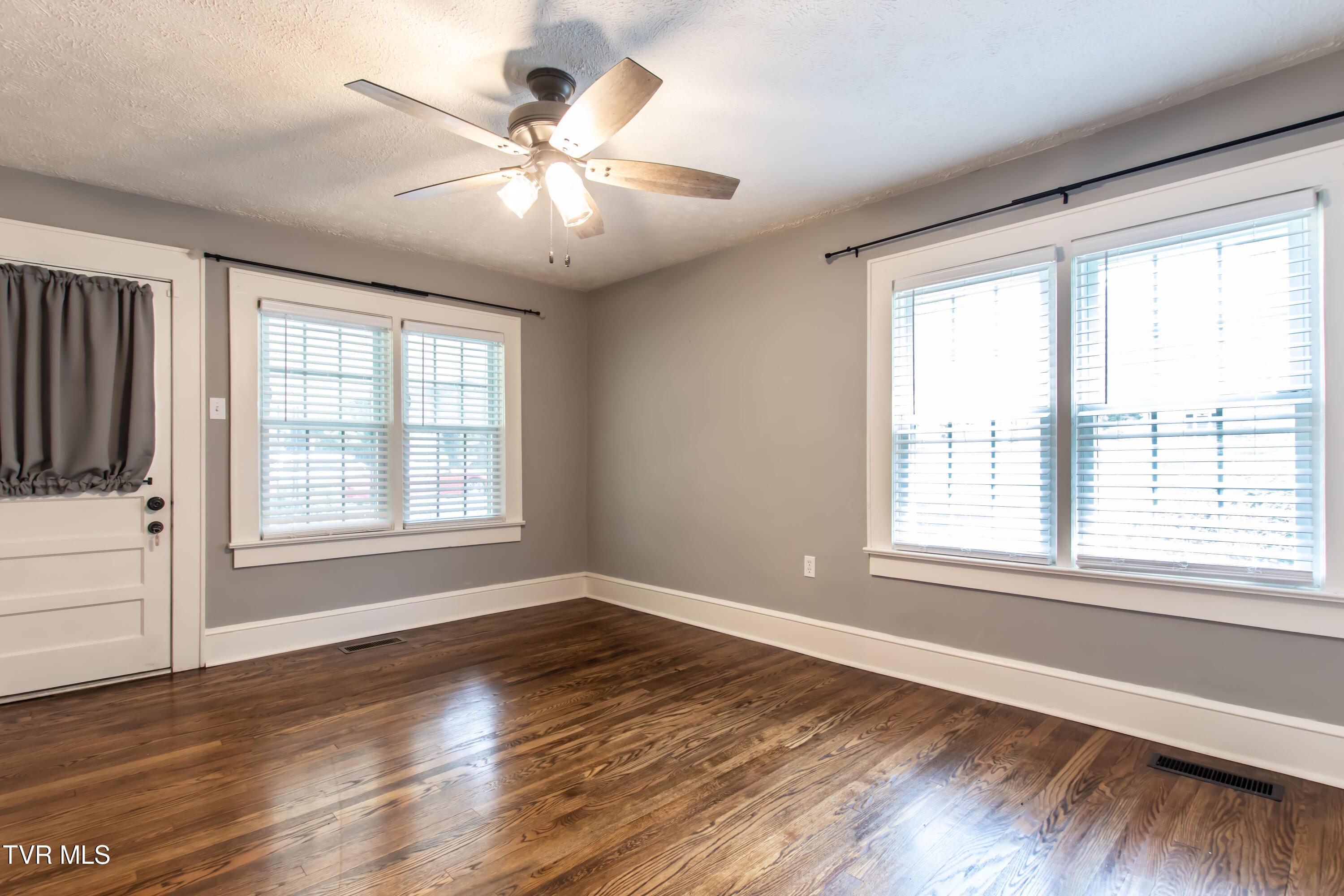 1605 Overhill Road Bristol, VA 24201 - Photo 26 of 66 Overhill-40
