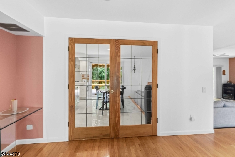 174 Brooklake Road Florham Park, NJ 07932 - Photo 17 of 43