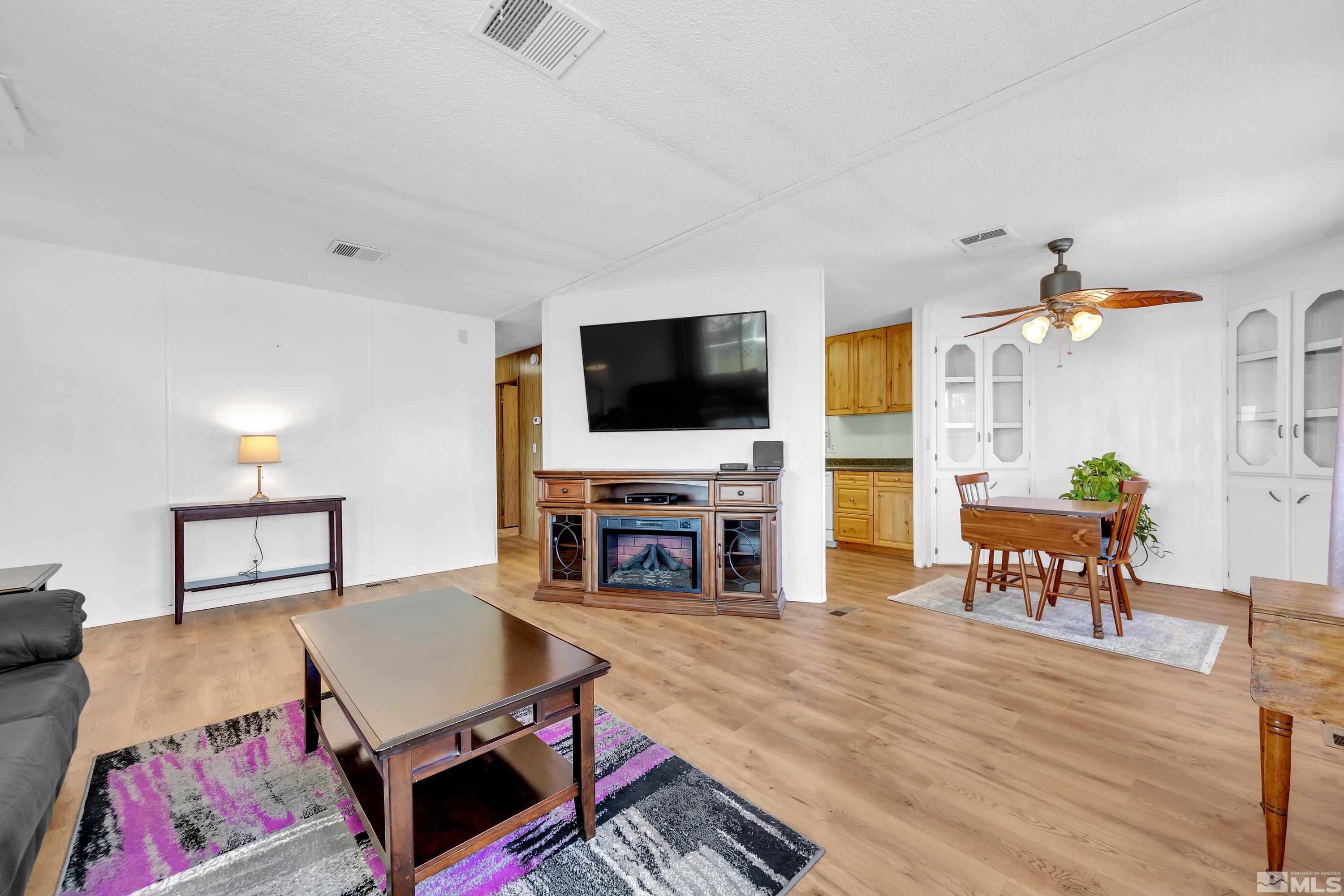 24 Sierra View Road Reno, NV 89508 - Photo 4 of 17 Photo 4