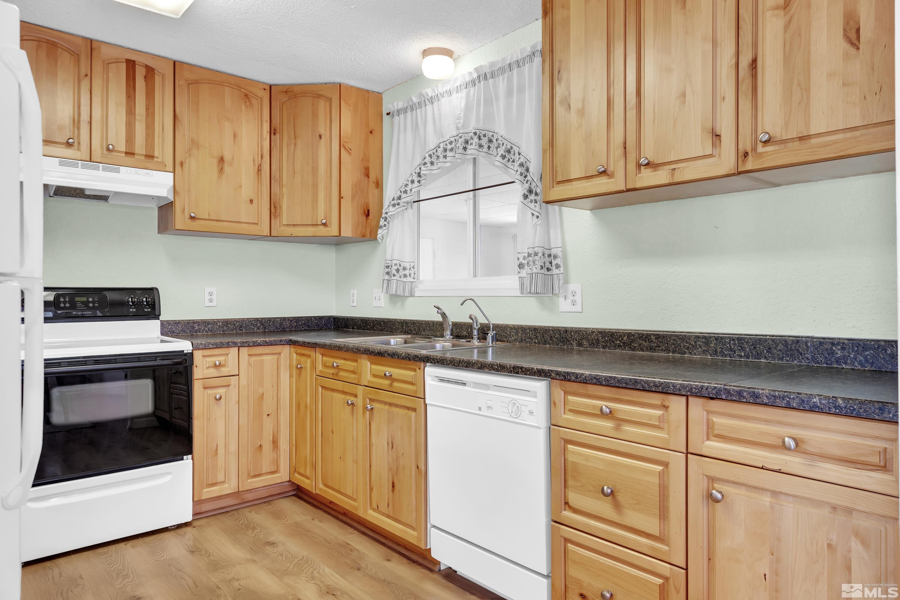 24 Sierra View Road Reno, NV 89508 - Photo 7 of 17 Photo 7