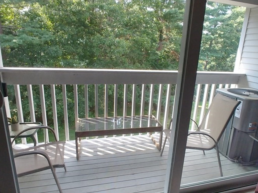 810 Franklin Crossing Road, Unit 10 Franklin, MA 02038 - Photo 7 of 13 Gallery Image 7