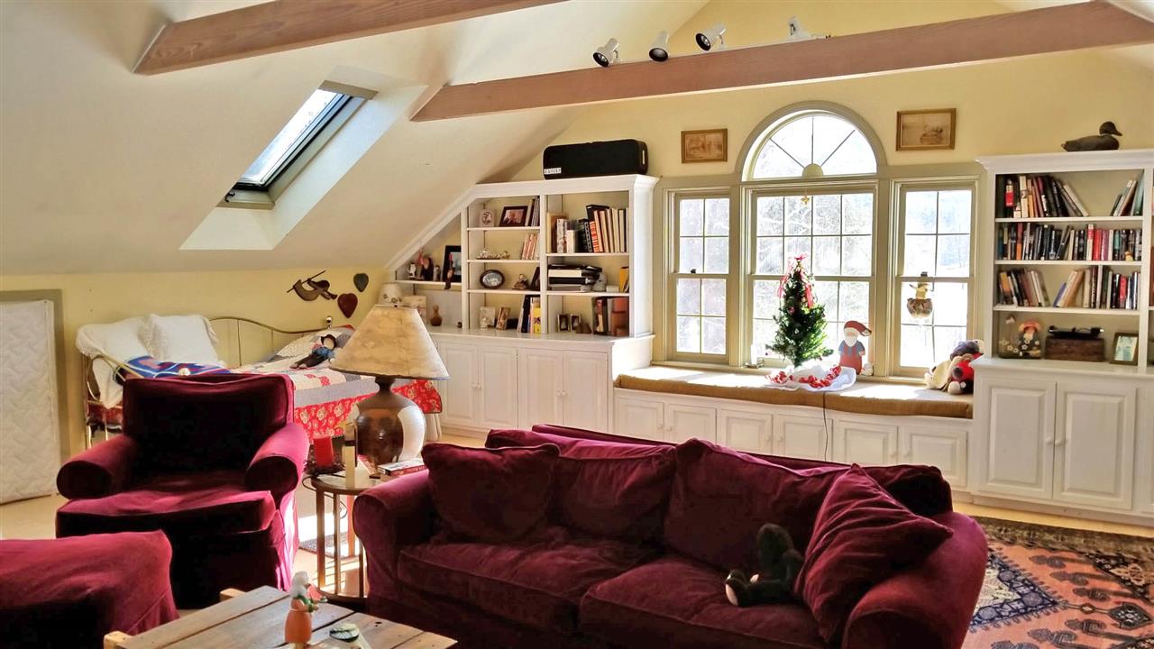 1054 Weatherhead Hollow Road Guilford, VT 05301 - Photo 17 of 30