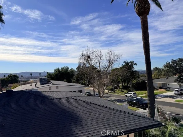 $1,199,000 | 718 East Walnut Avenue, Burbank, CA 91501