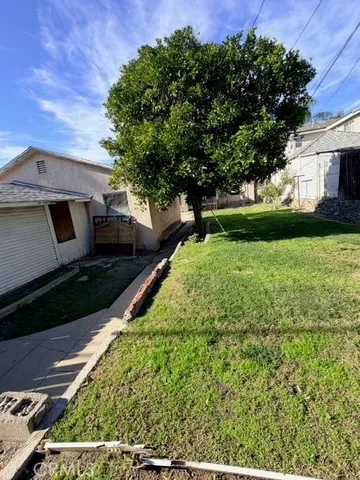 $1,199,000 | 718 East Walnut Avenue, Burbank, CA 91501