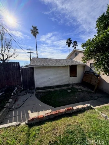 $1,199,000 | 718 East Walnut Avenue, Burbank, CA 91501