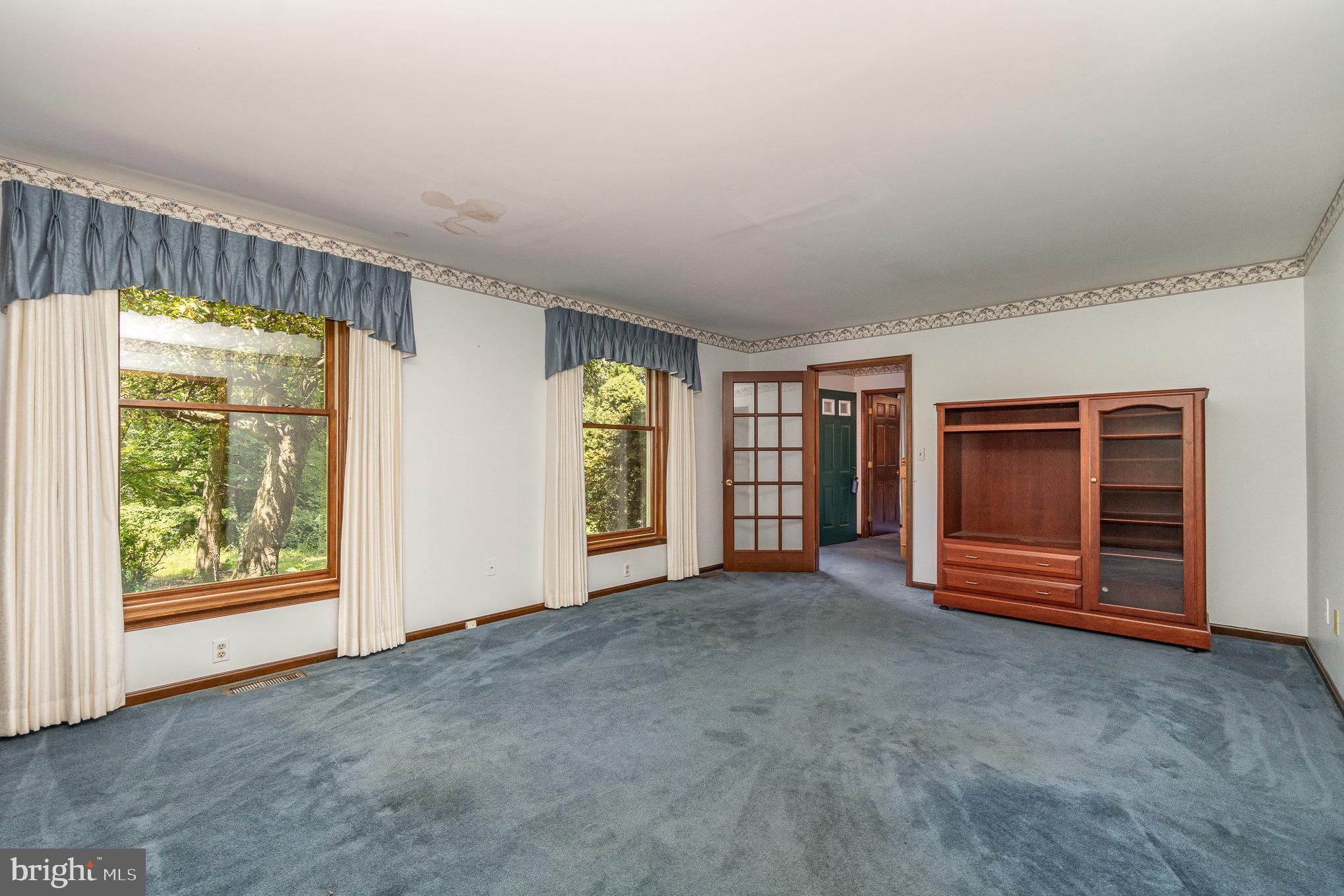 25 Chain Saw Road Dillsburg, PA 17019 - Photo 23 of 47 Living Room