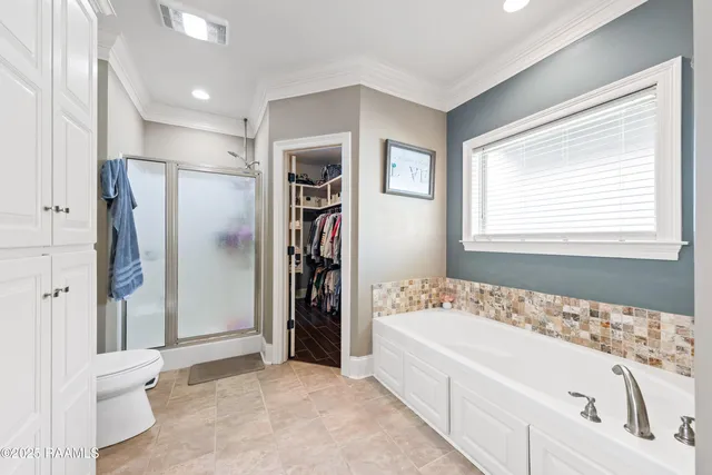 $324,900 | 100 Pontchartrain Drive, Carencro, LA 70520