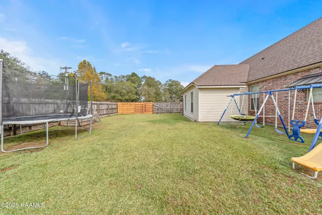 $324,900 | 100 Pontchartrain Drive, Carencro, LA 70520