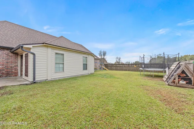 $324,900 | 100 Pontchartrain Drive, Carencro, LA 70520