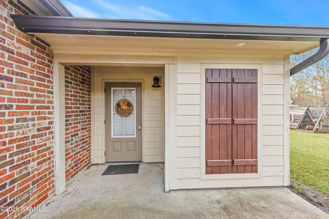 $324,900 | 100 Pontchartrain Drive, Carencro, LA 70520