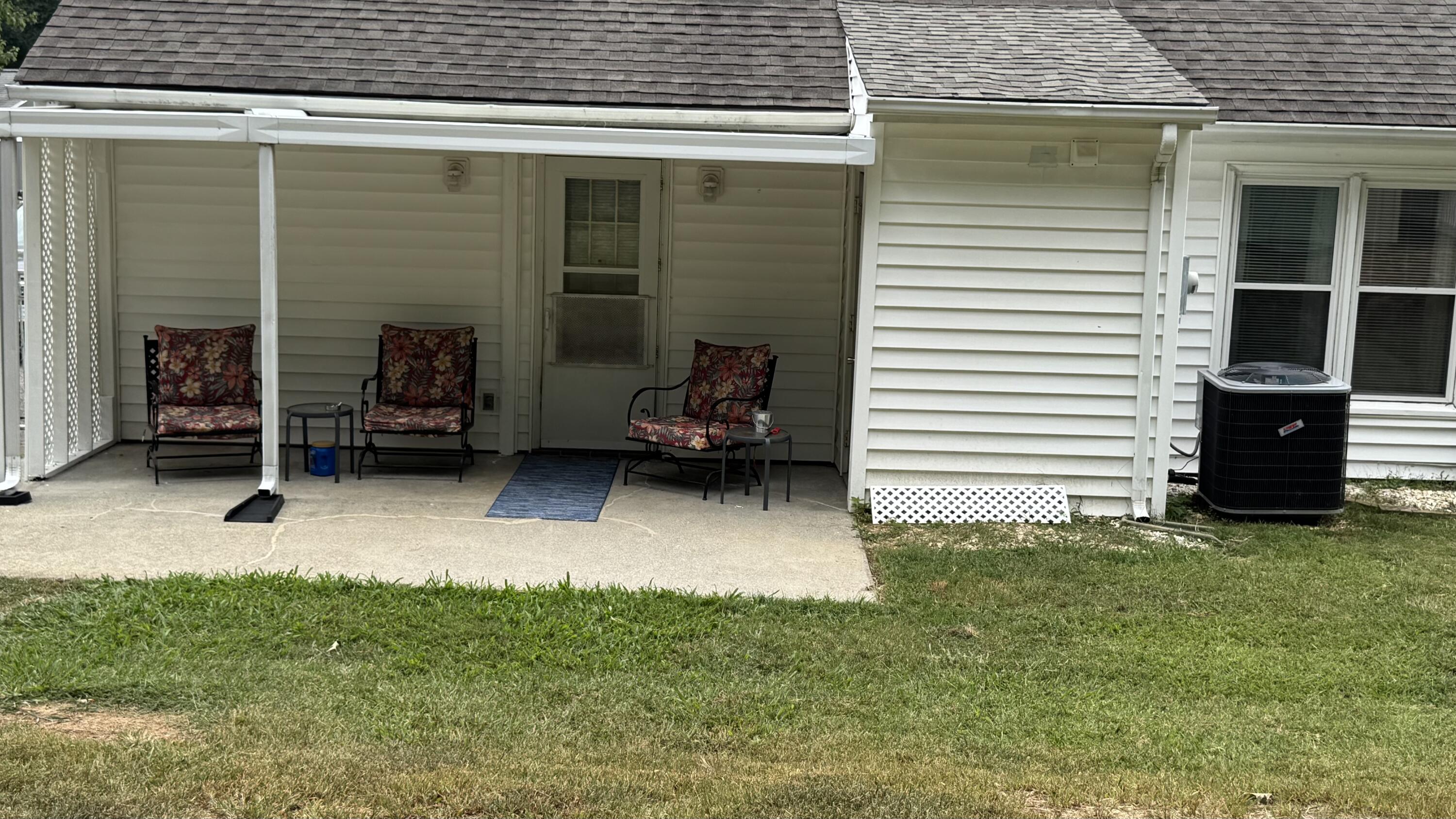2917 Elderwood Road Salem, VA 24153 - Photo 19 of 24 a view of a porch with a chair