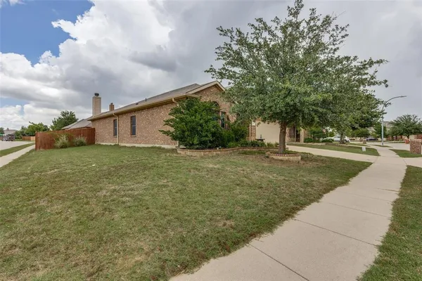$2,400 | 540 Vidalia Court, Fort Worth, TX 76052