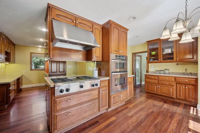 $275,000 | 612 South 11th Street, Olivia, MN 56277