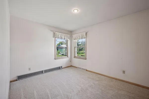 $265,000 | 612 South 11th Street, Olivia, MN 56277