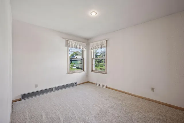 $275,000 | 612 South 11th Street, Olivia, MN 56277