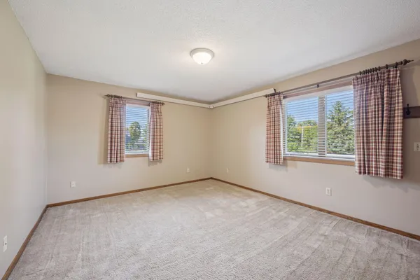 $265,000 | 612 South 11th Street, Olivia, MN 56277