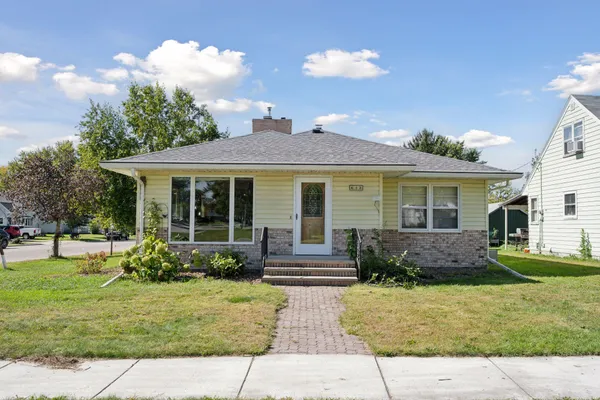 $265,000 | 612 South 11th Street, Olivia, MN 56277