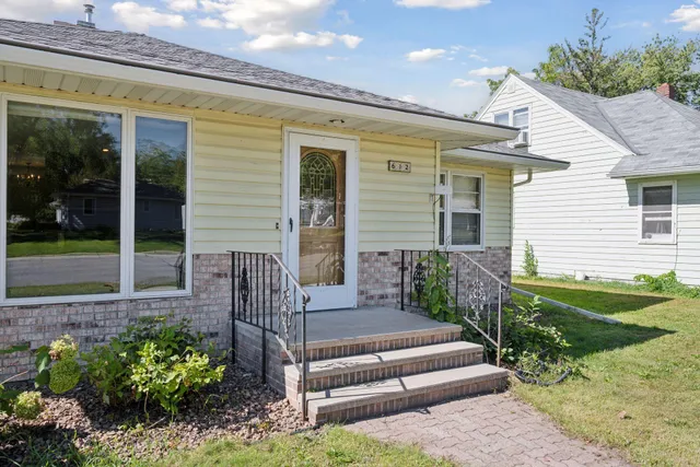 $275,000 | 612 South 11th Street, Olivia, MN 56277