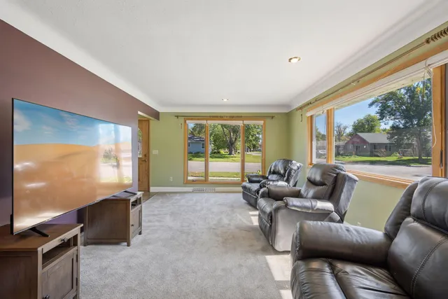 $275,000 | 612 South 11th Street, Olivia, MN 56277