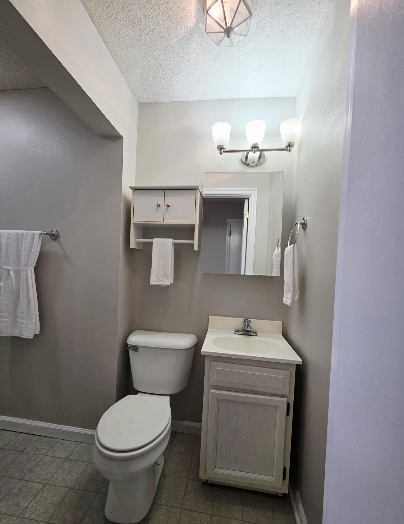 7425 Igou Gap Road Chattanooga, TN 37421 - Photo 17 of 24 Small Bath