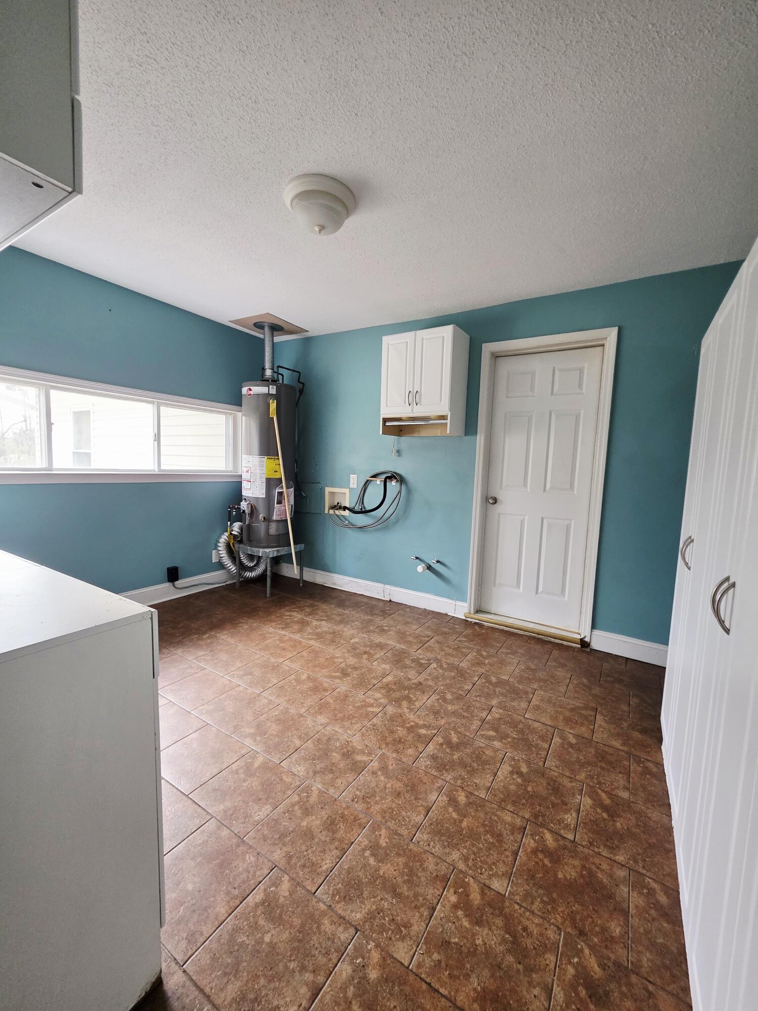 7425 Igou Gap Road Chattanooga, TN 37421 - Photo 20 of 24 Laundry 2