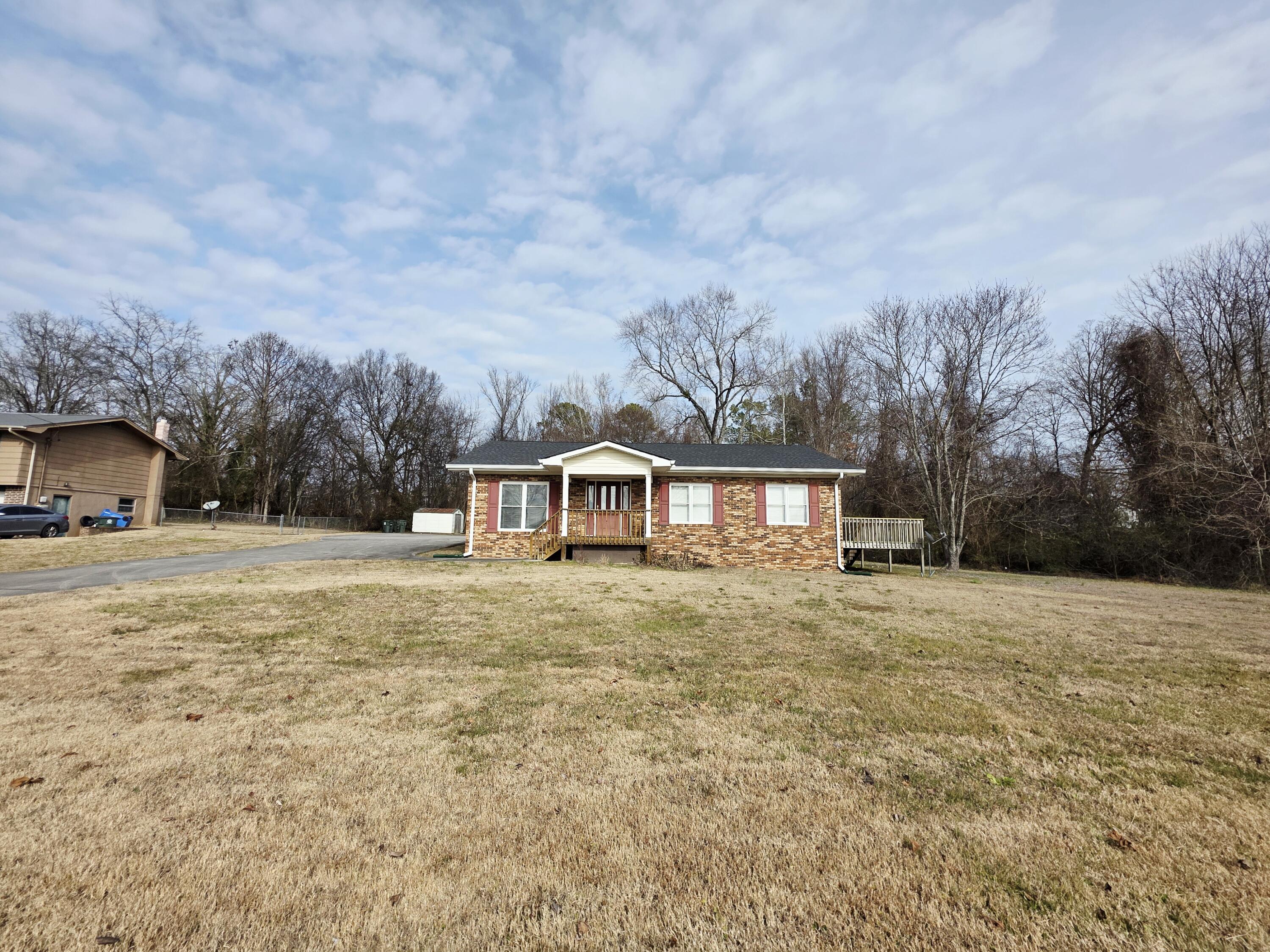 7425 Igou Gap Road Chattanooga, TN 37421 - Photo 2 of 24 Front Yard