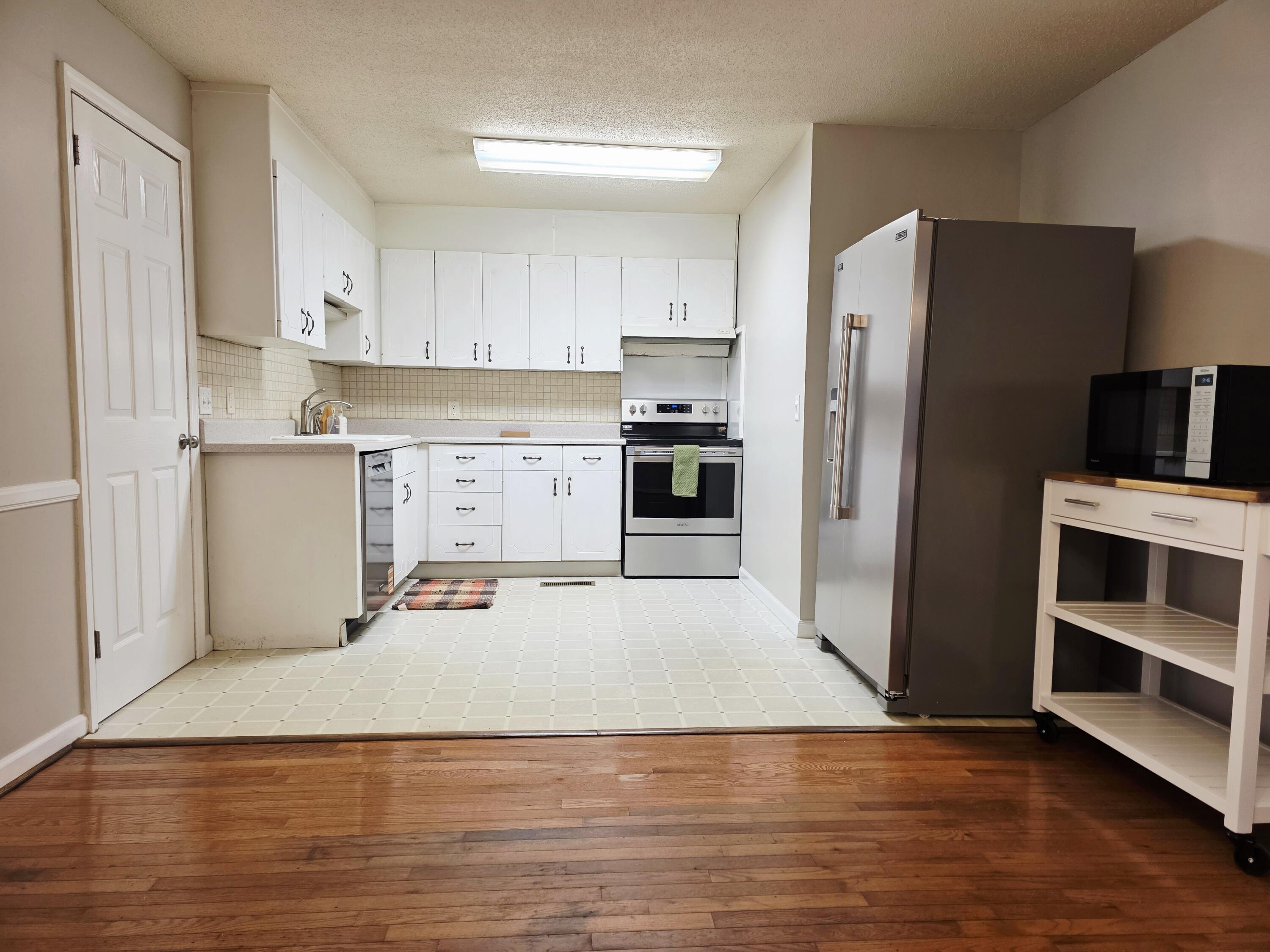 7425 Igou Gap Road Chattanooga, TN 37421 - Photo 8 of 24 Kitchen 2